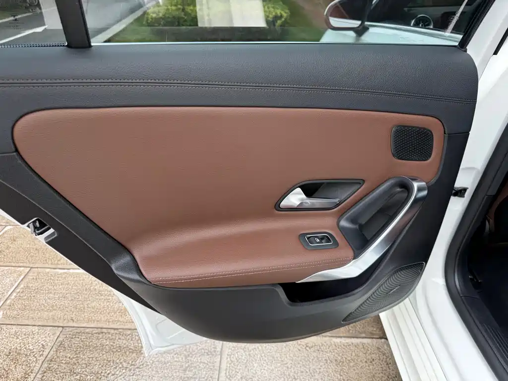 Mercedes-Benz A-Class 2019 — фото 31