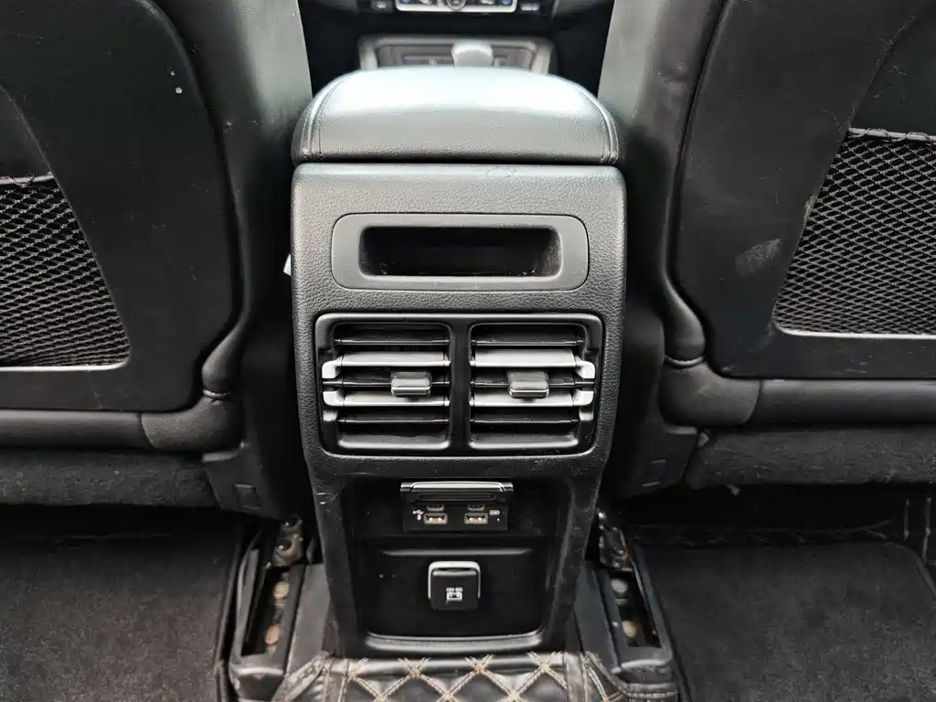 Jeep Commander 2019 — фото 27
