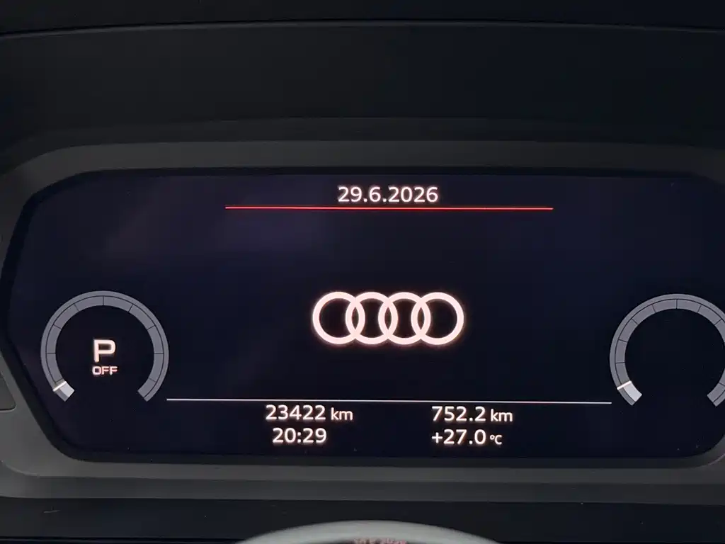 Audi A3 2023 — фото 10