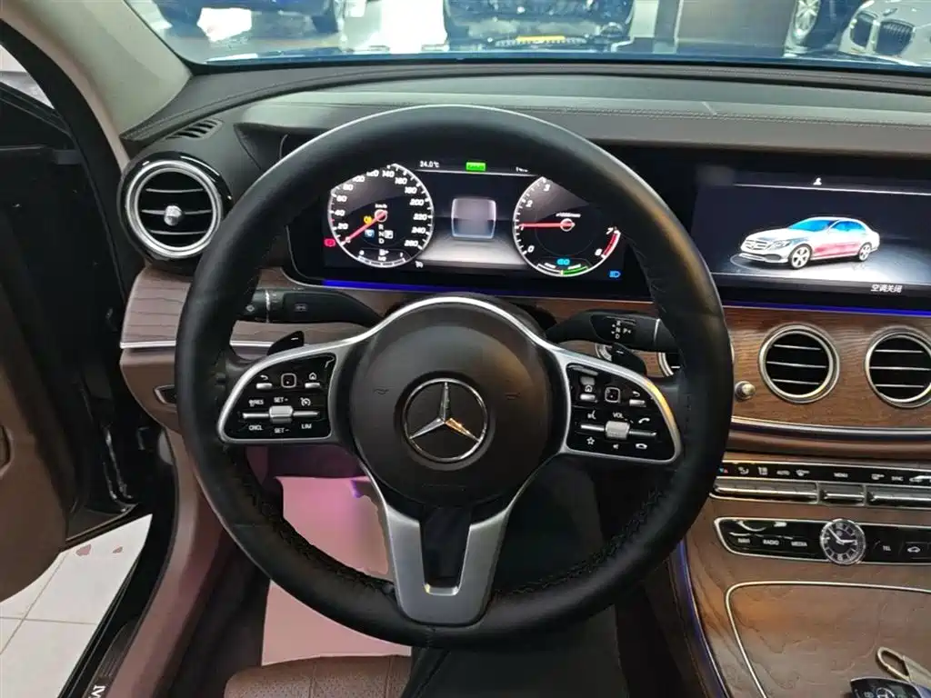 Mercedes-Benz E-Class 2020 — фото 11