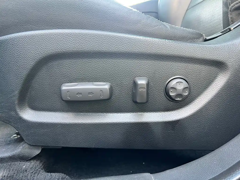 Hyundai Santa Fe 2015 — фото 28