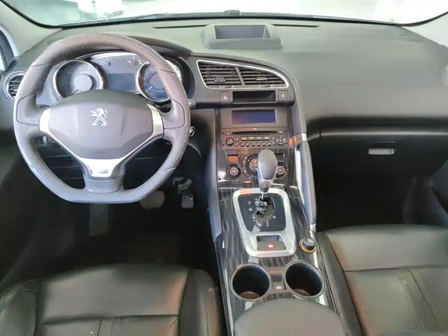 Peugeot 3008 2014 — фото 12