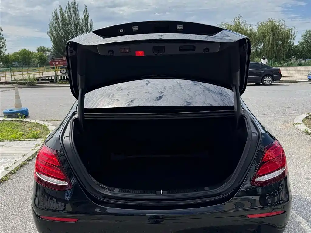 Mercedes-Benz E-Class 2020