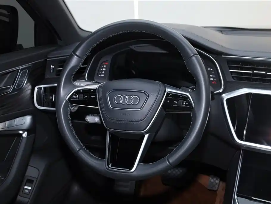 Audi A6L 2024 — фото 30