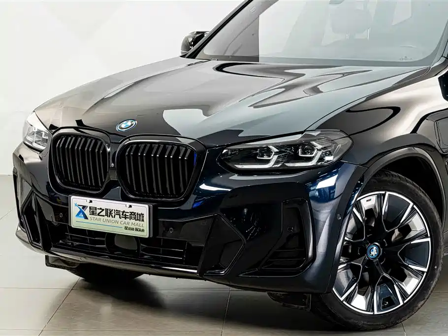 BMW iX3 2025 — фото 2