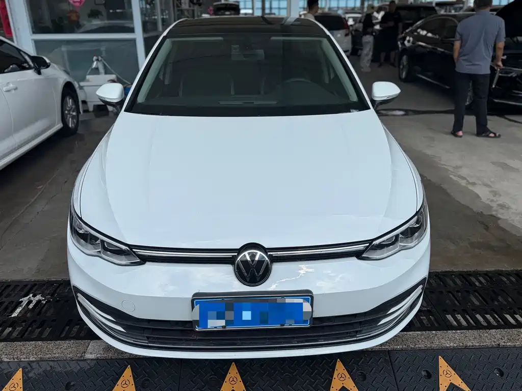 Volkswagen Golf 2023