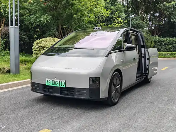 Li Auto MEGA 2025