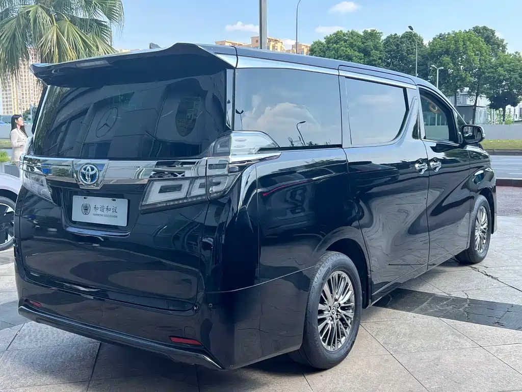 Toyota Vellfire 2020 — фото 13