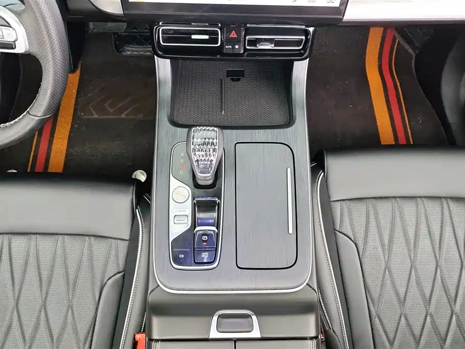 GAC Motor Trumpchi GS8 2025 — фото 16