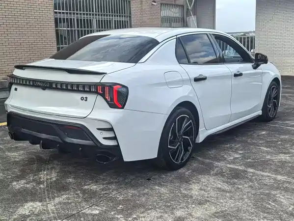 Lynk & Co 03 2023
