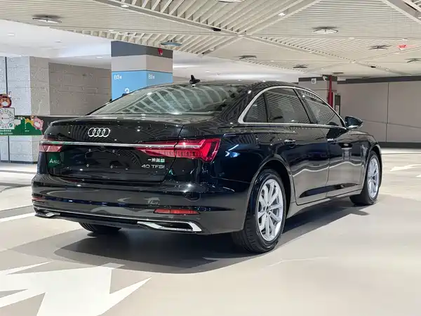 Audi A6L 2022
