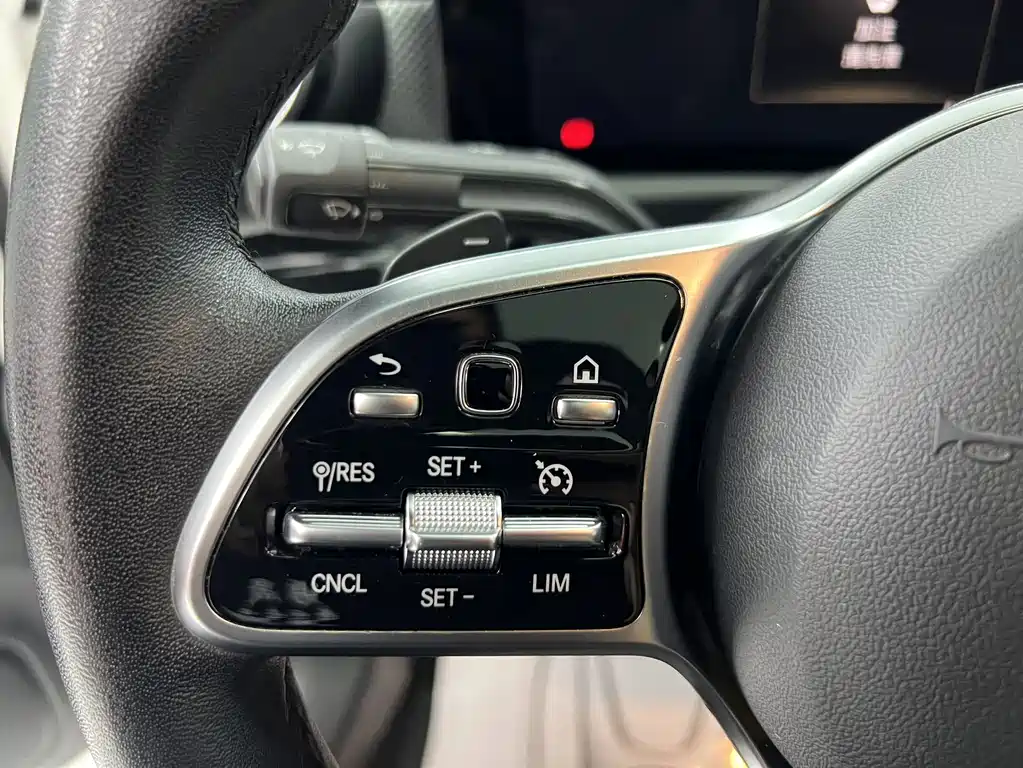 Mercedes-Benz A-Class 2023 — фото 14