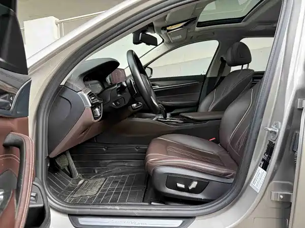 BMW 5 Series 2019