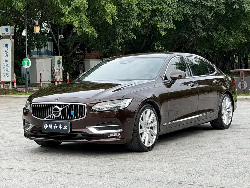 Volvo S90 2017 — фото 1