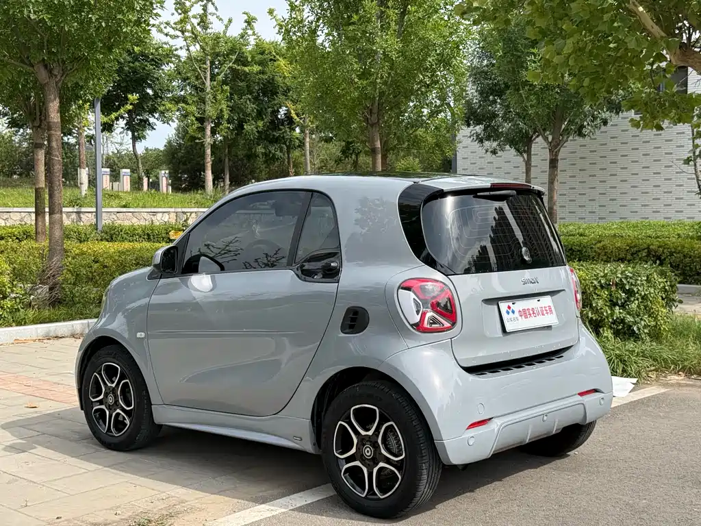smart fortwo 2019 — фото 18