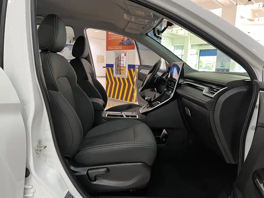 Haval M6 2023 — фото 10