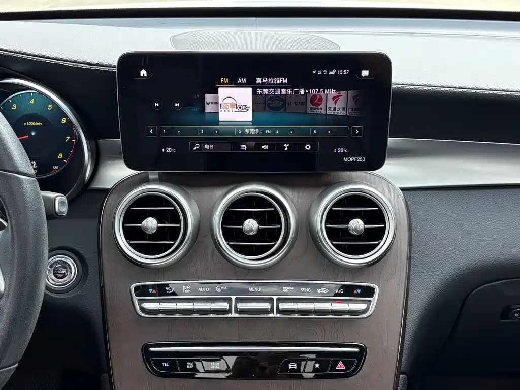 Mercedes-Benz GLC 2020 — фото 15