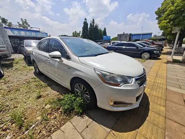 Citroën C4L 2014