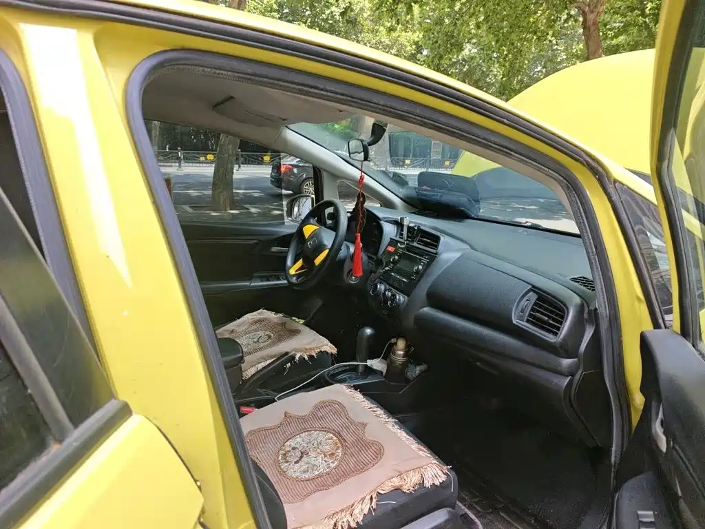 Honda Fit 2014 — фото 24
