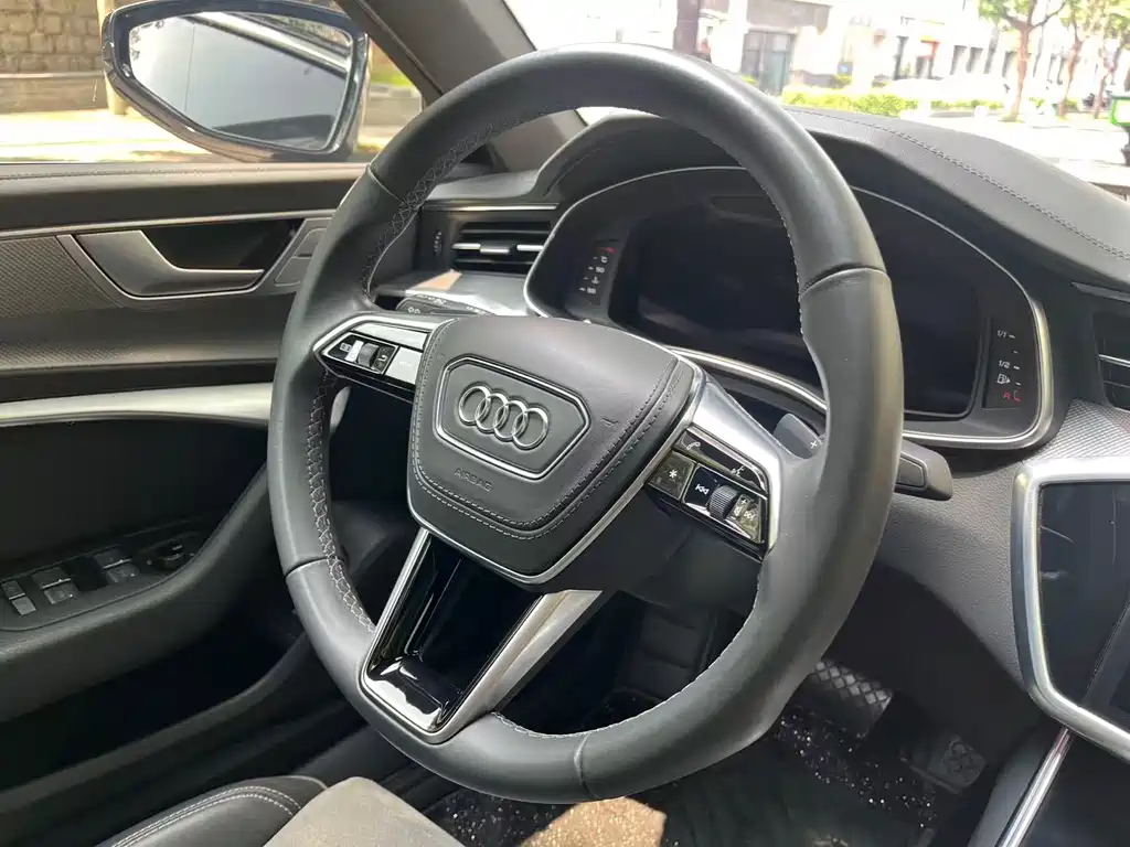 Audi A6L 2025