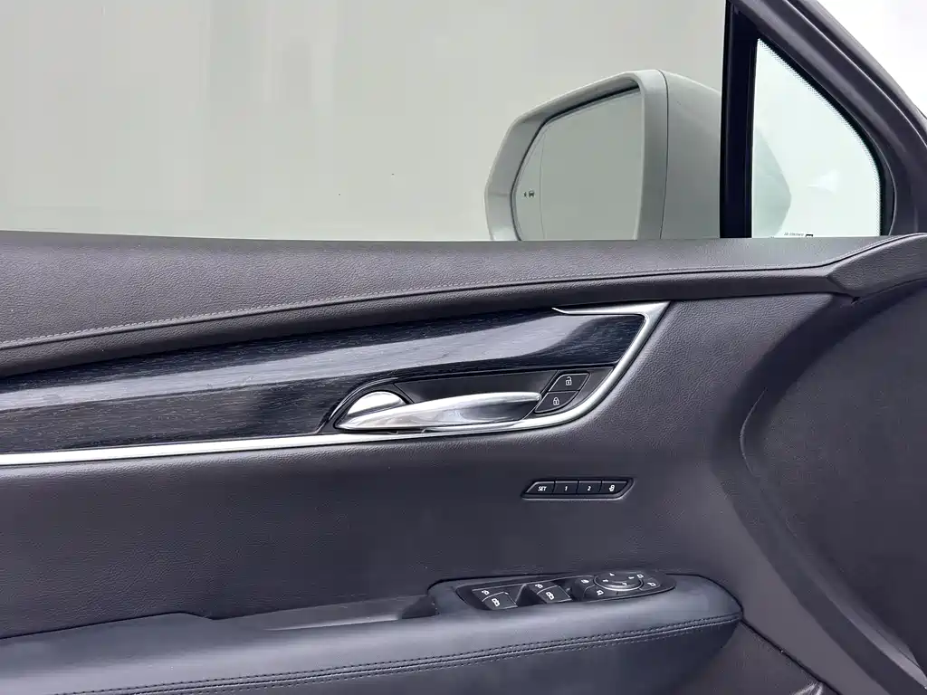 Cadillac XT5 2020 — фото 11