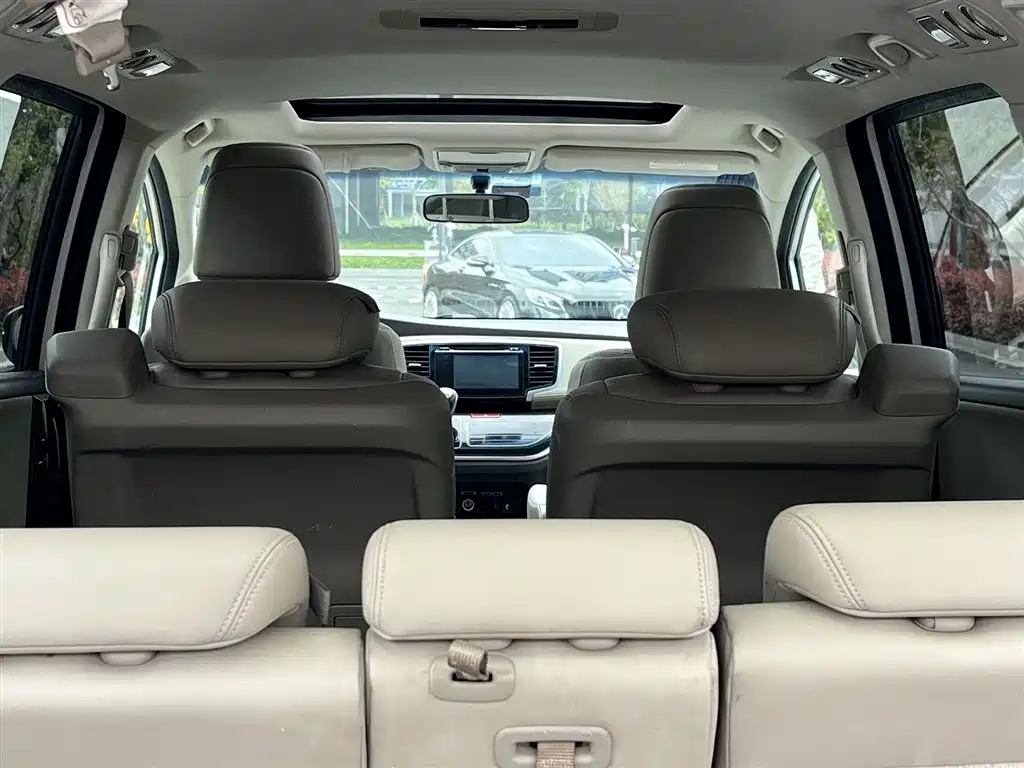 Honda Odyssey 2016 — фото 12