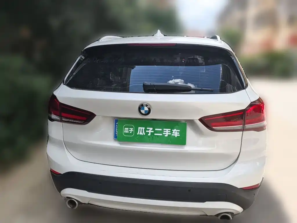 BMW X1 2022 — фото 3