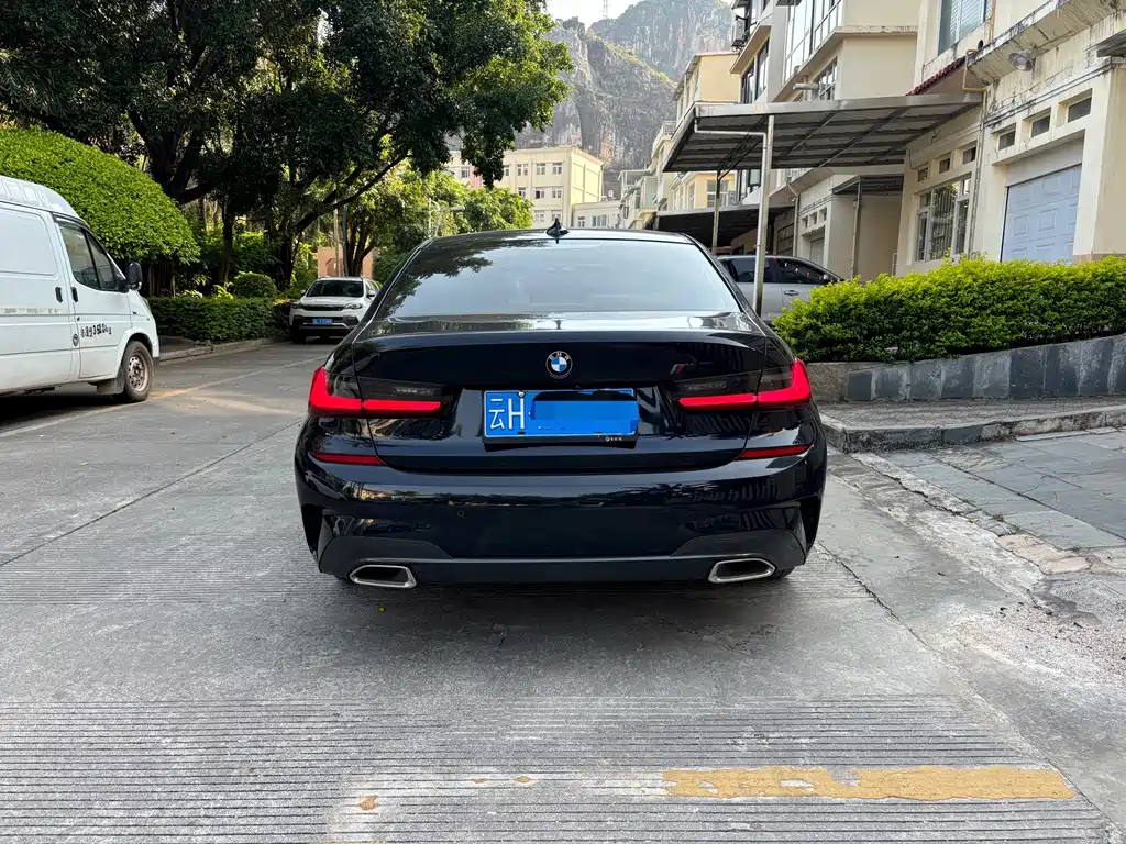 BMW 3 Series 2021