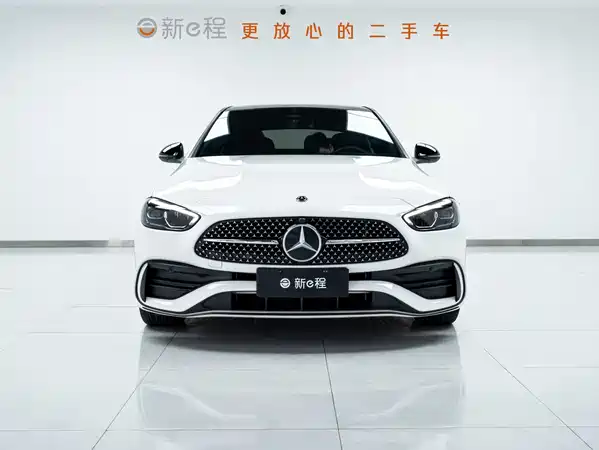 Mercedes-Benz C-Class 2025