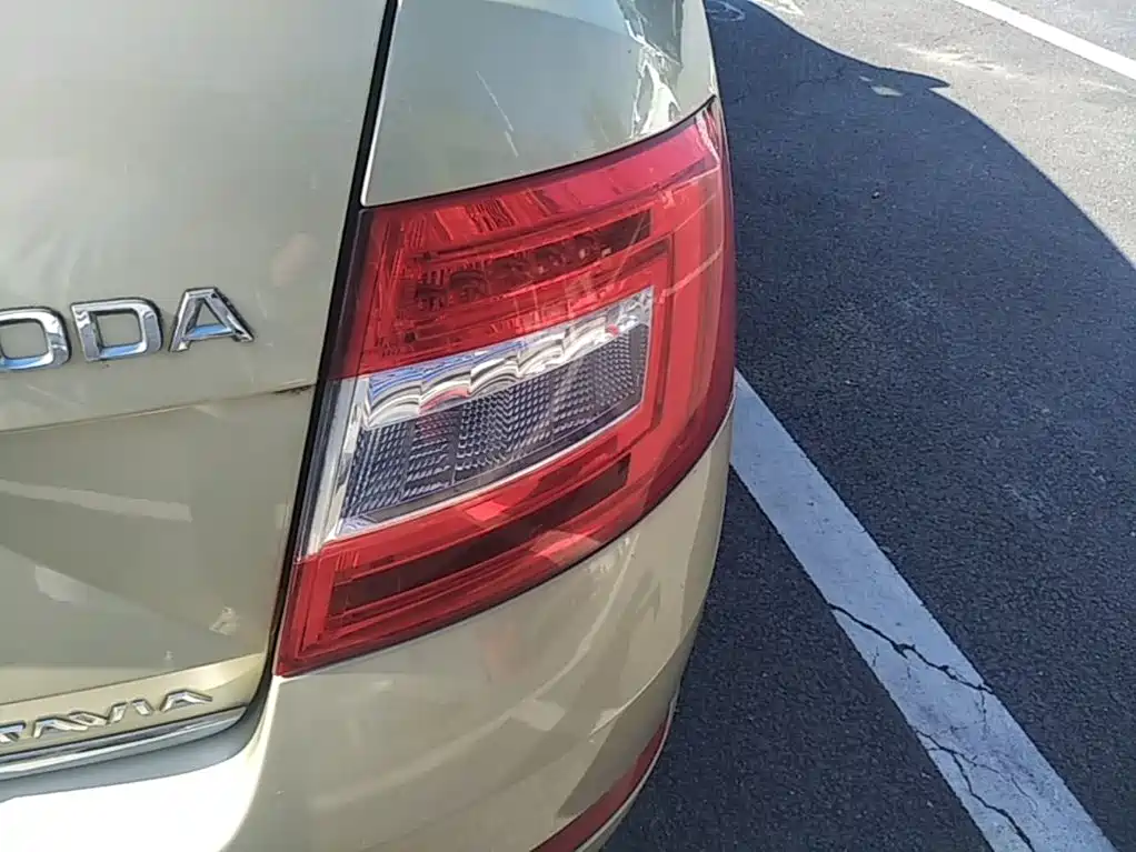 Skoda Octavia 2014 — фото 8