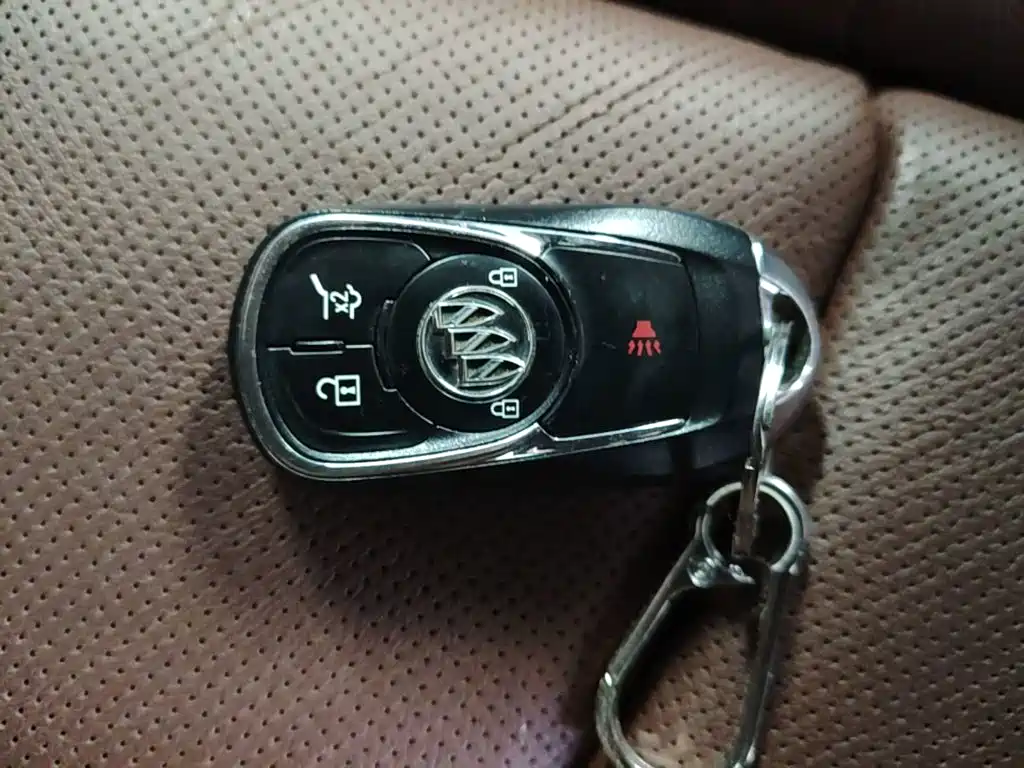 Buick Envision Plus 2015 — фото 9