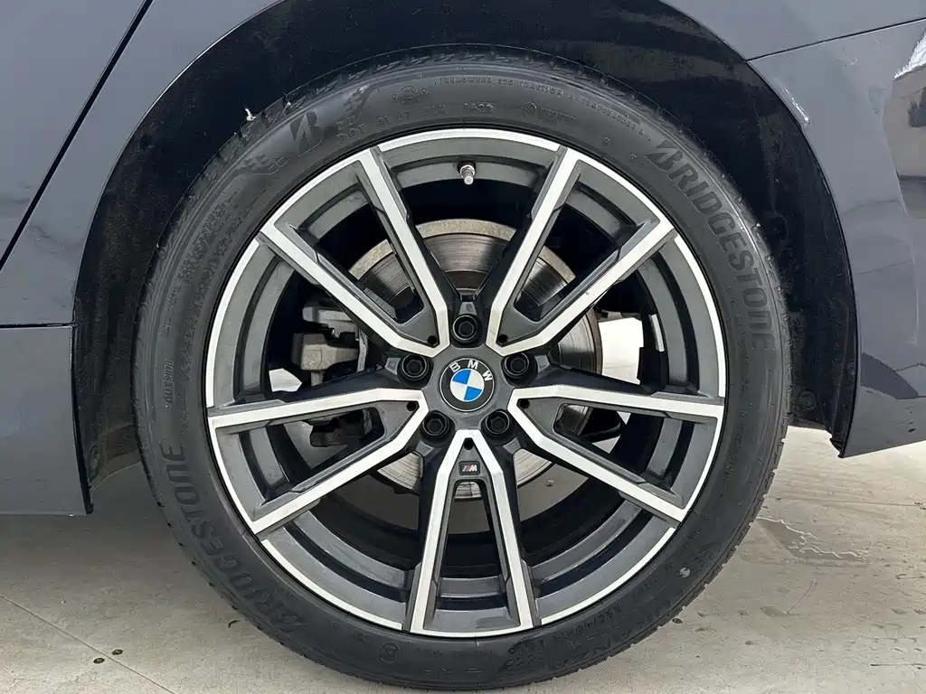 BMW 3 Series 2023 — фото 18