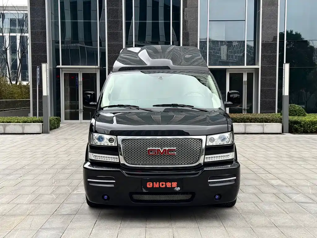 GMC Savana 2017 — фото 2