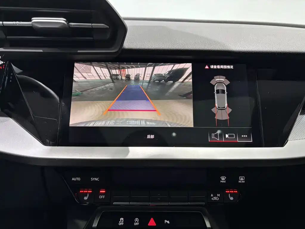 Audi A3 2023 — фото 16