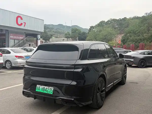 Li Auto L6 2025