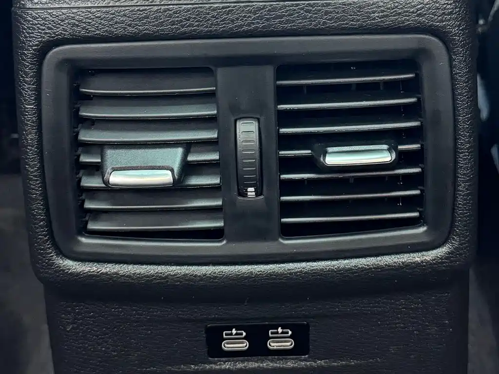 BMW X1 2022 — фото 13