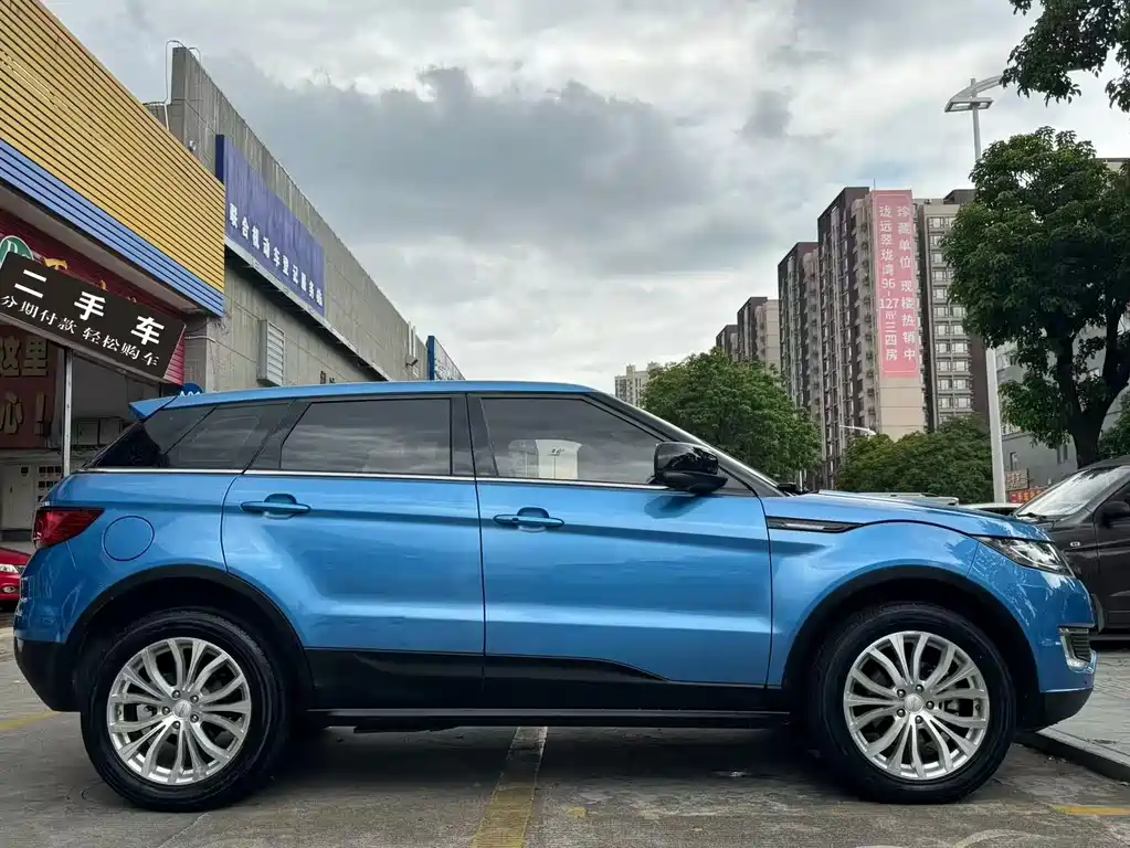 Landwind X7 2016 — фото 7