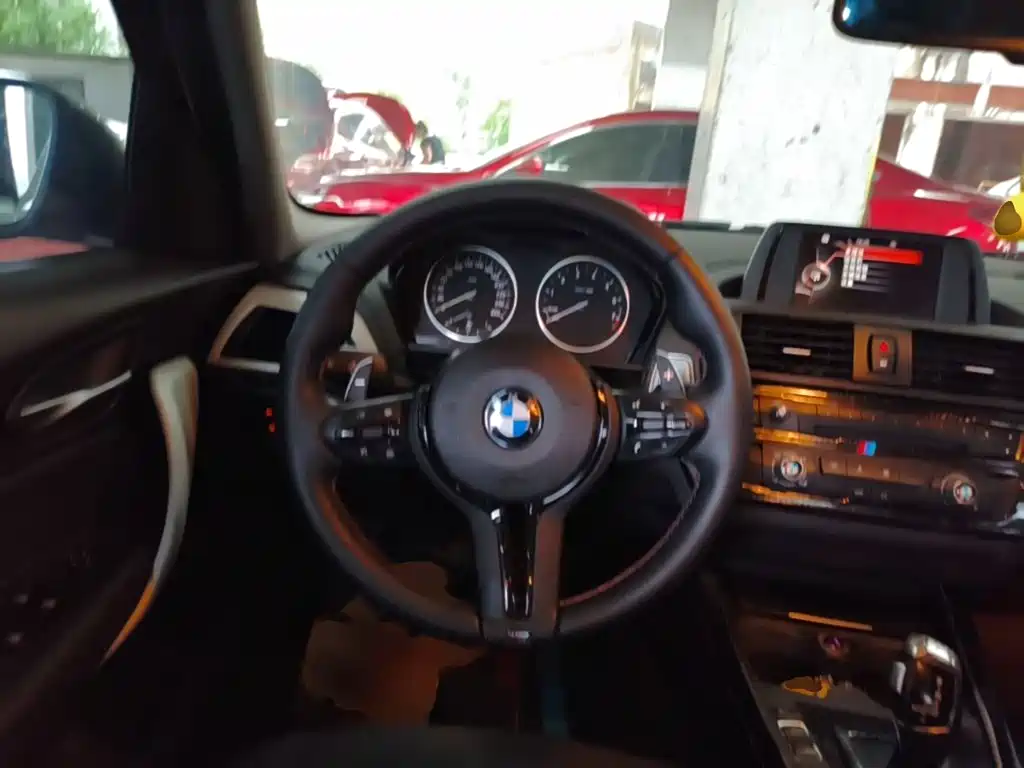 BMW 1 Series 2015 — фото 11