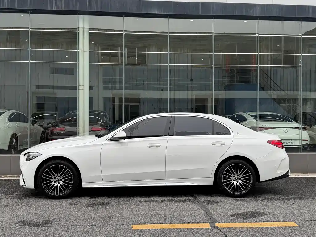 Mercedes-Benz C-Class 2025
