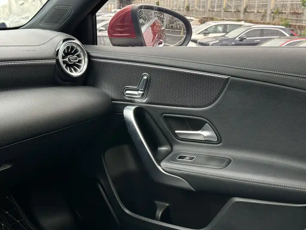 Mercedes-Benz A-Class 2023 — фото 18