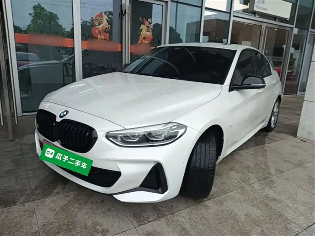 BMW 1 Series 2020 — фото 1
