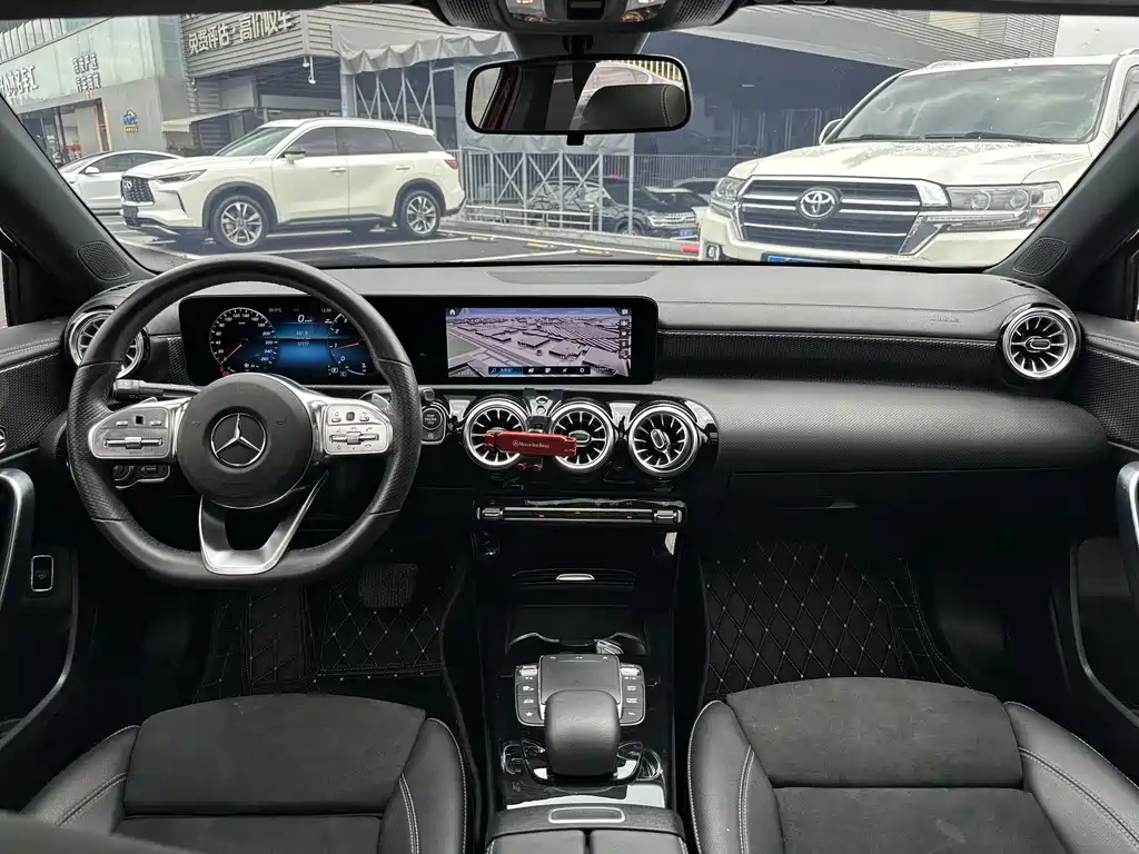 Mercedes-Benz A-Class 2023 — фото 4