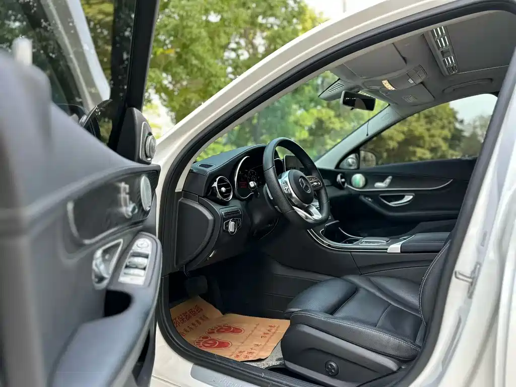 Mercedes-Benz C-Class 2020