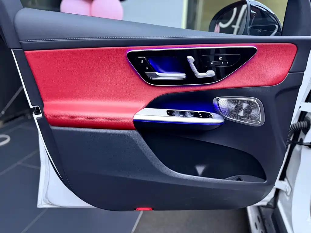 Mercedes-Benz GLC AMG 2025 — фото 3