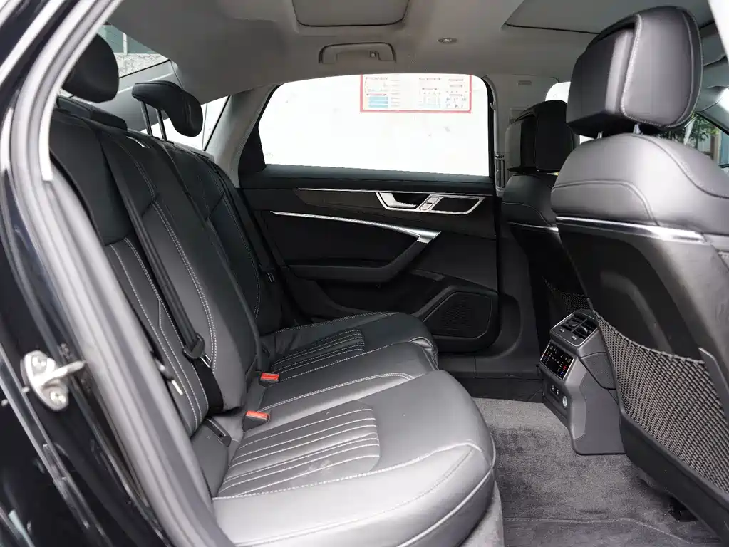 Audi A6L 2023