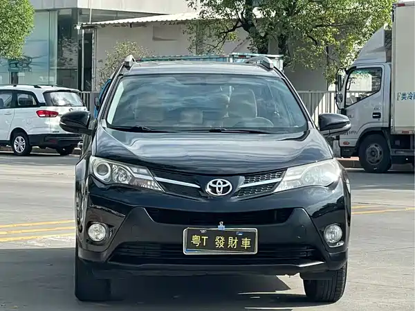 Toyota RAV4 2015