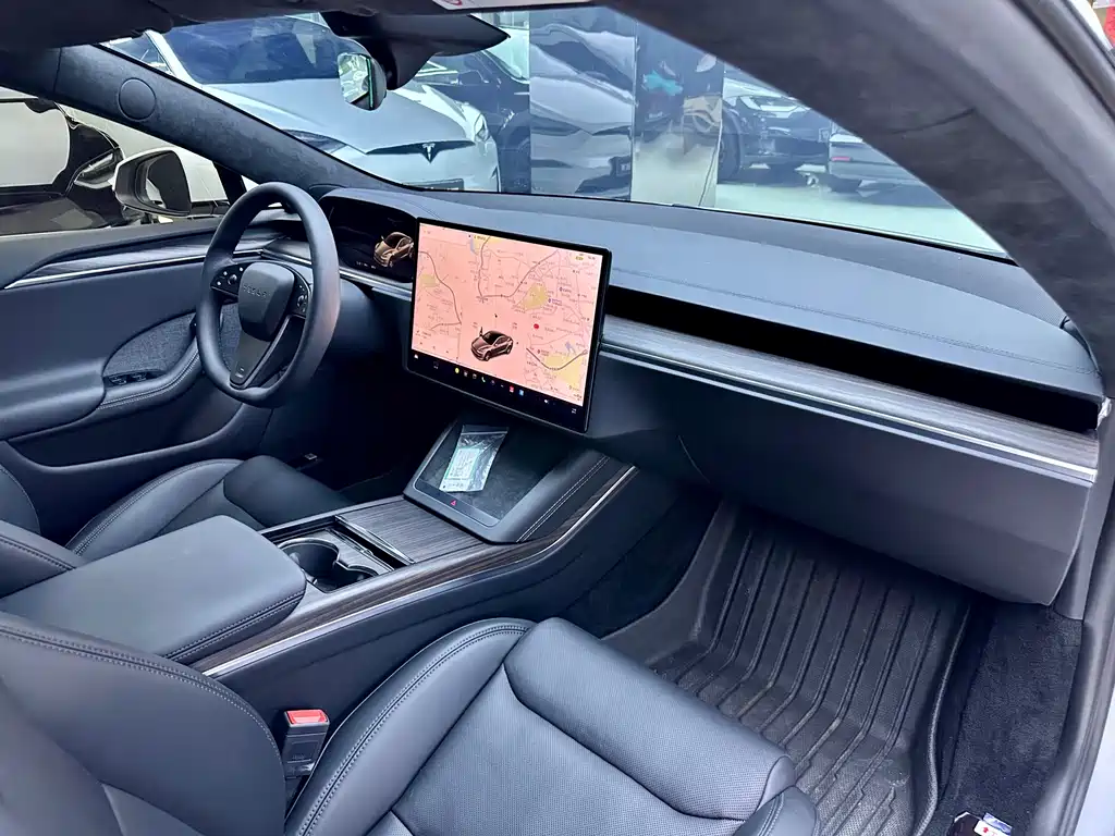 Tesla Model S 2023 — фото 12