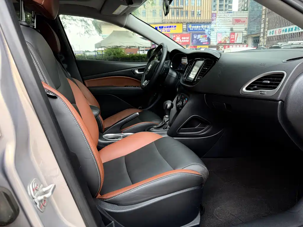 Fiat Viaggio 2016 — фото 10