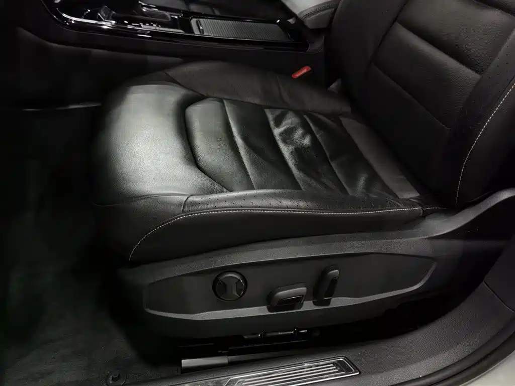 Volkswagen Phideon 2018 — фото 20