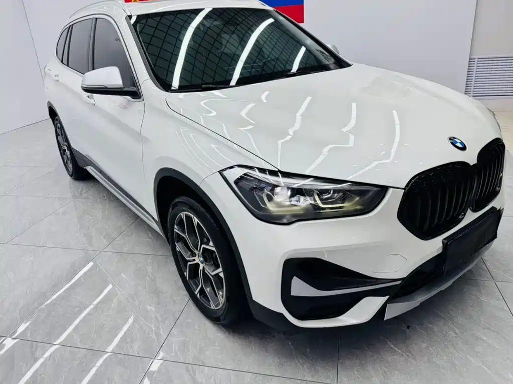 BMW X1 2022 — фото 3